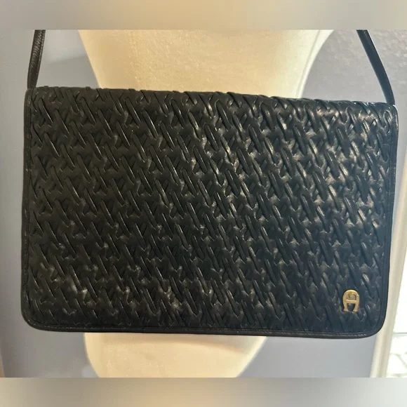 Etienne AIGNER Vintage Genuine Soft Buttery Leather Woven Crossbody Black Bag - Picture 5 of 16